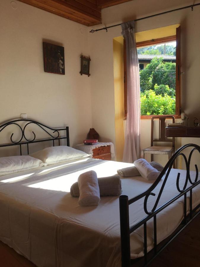 Country Traditional House In Corfu Village, Greece Sinarádes Exterior photo